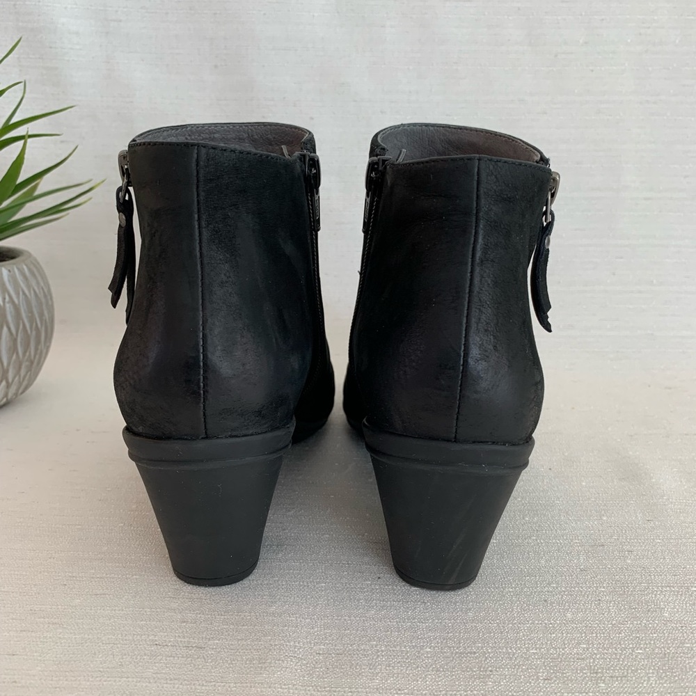 Abeo Rommie Neutral Black Suede Leather Heeled Ankle Booties Woman’s 7N - Picture 11 of 15